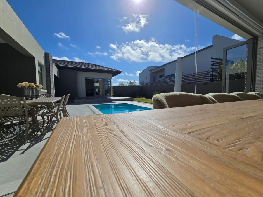 4 Bedroom Property for Sale in Oubaai Western Cape